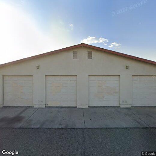 Primary Photo - 201 W Newlove Dr