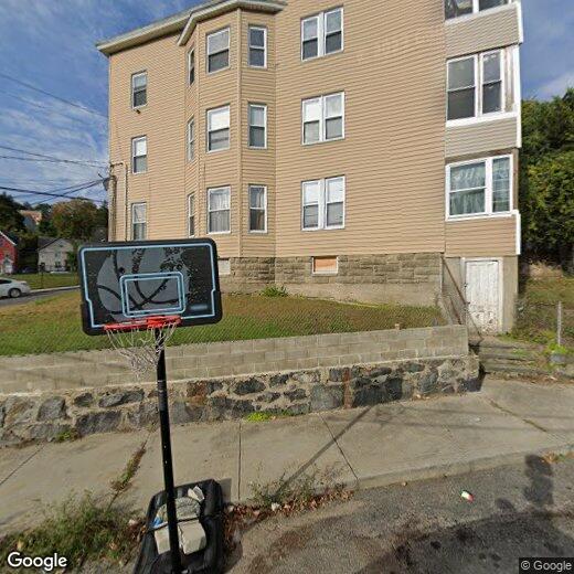 390 Washington Ave, Waterbury, CT 06708 Townhome Rentals in Waterbury