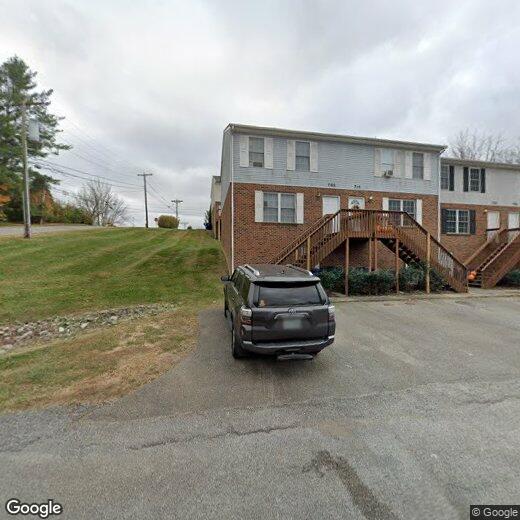 Primary Photo - 3 Bedroom, 1.5 Bath Townhouse