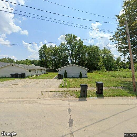 211 Brace Ave, Elyria, OH 44035 Apartment for Rent in Elyria, OH