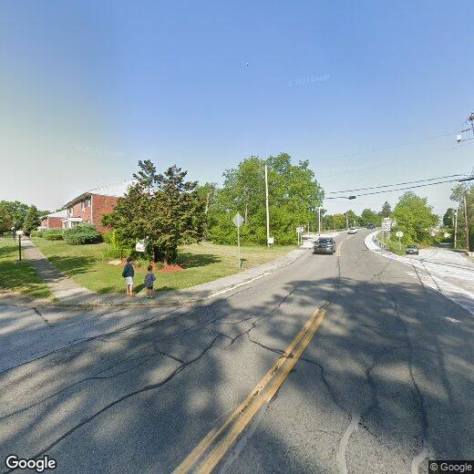 Foto principal - 65 Manor Dr