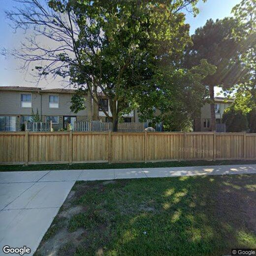 Primary Photo - 33-33 Greenwich Cir