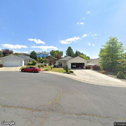 Foto principal - 3 bedroom, 2 bathroom on Pioneer Hill!