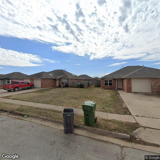 Primary Photo - 318 E Marietta Ct