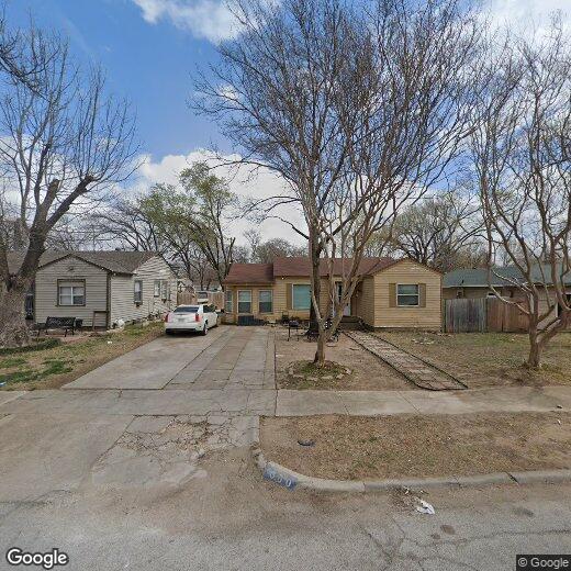 Primary Photo - 600 NE 11th St