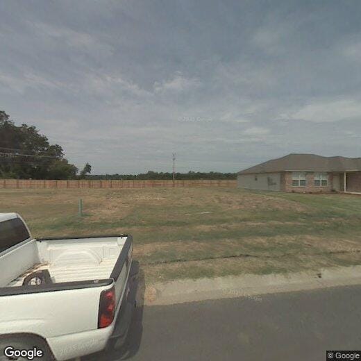Primary Photo - 909 Yarrow Dr