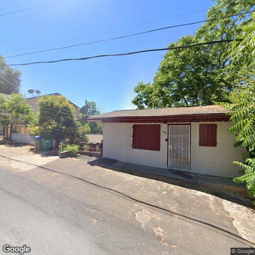 Primary Photo - 352 Barretta St