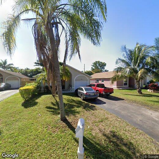 Foto principal - 9642 NW 45th St