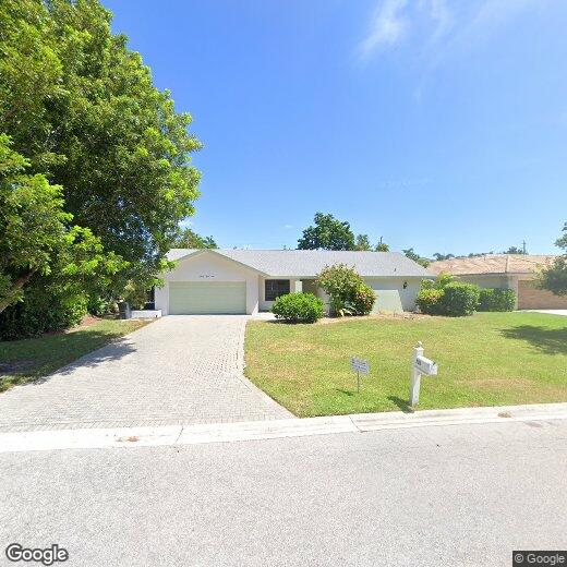 Foto principal - 735 High Pines Dr