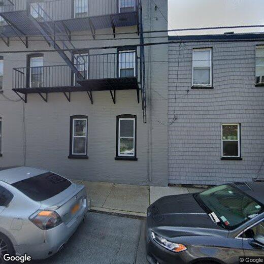 Primary Photo - 33 Main St