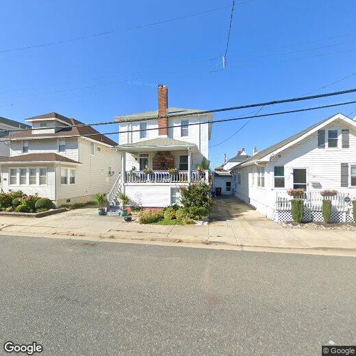 14 N Wyoming Ave, Ventnor City, NJ 08406