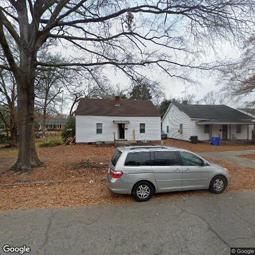 Primary Photo - 405 Maplewood Ave NE