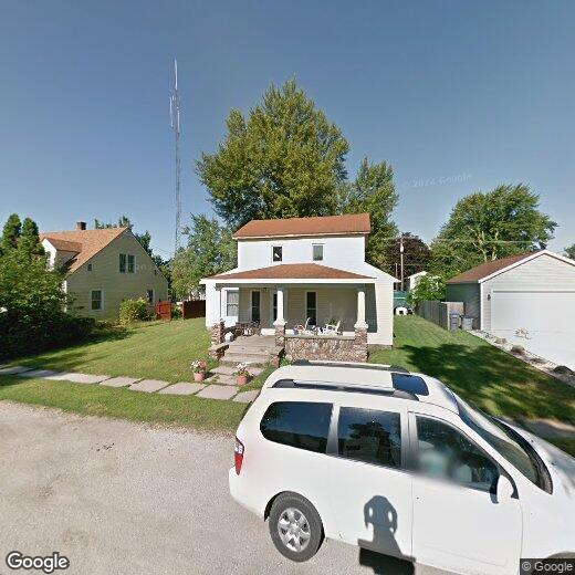 Foto principal - 3 bedroom, 1 bath home located close to do...