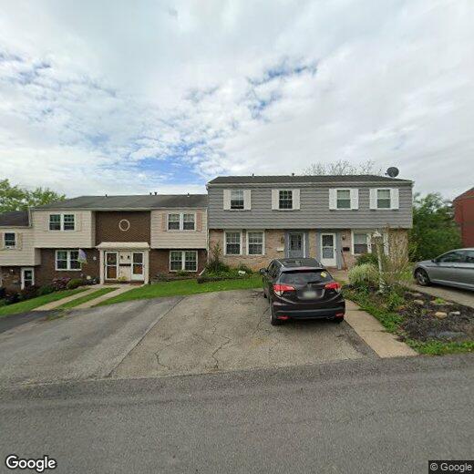 Foto principal - 119 Old Meadow Rd
