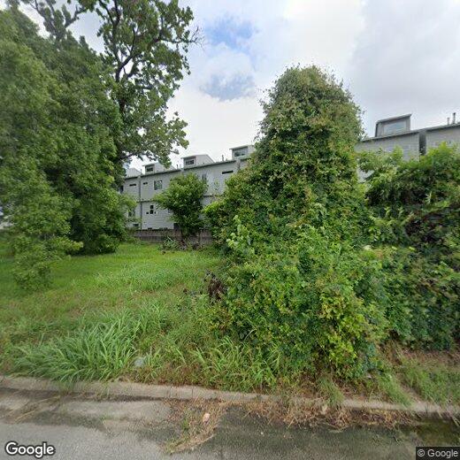 Primary Photo - 2130 Dennis St