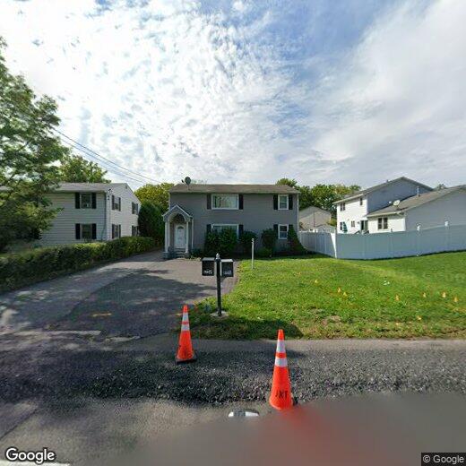 205 Buckley Rd, Salina, NY 13088 Room for Rent in Salina, NY