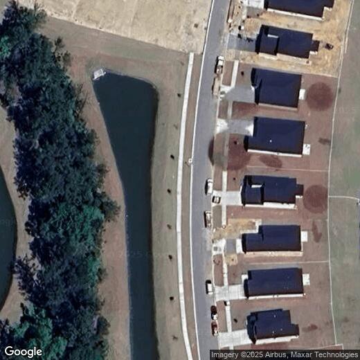 Primary Photo - 142 Bottlebrush Dr