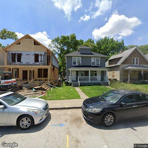 Primary Photo - 642 N Parker Ave