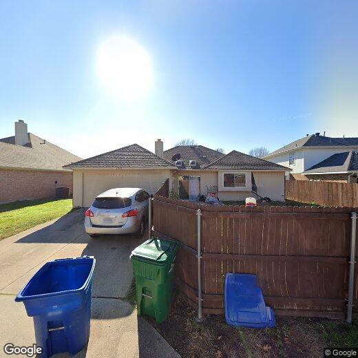 Primary Photo - 1319 Silver Maple Dr