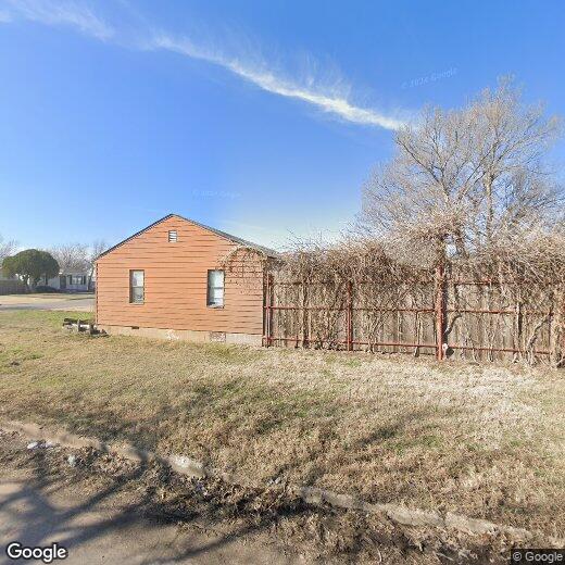Primary Photo - 2401 SW B Ave
