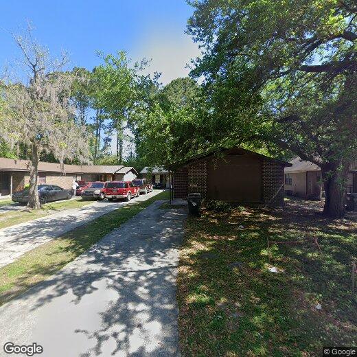 Primary Photo - Huge 3/2 Duplex unit in Summerville