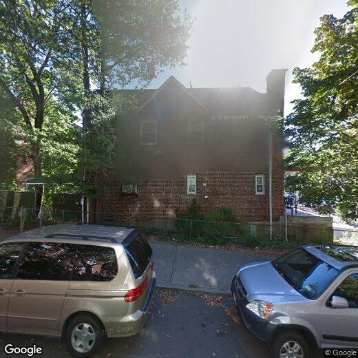 BURNS STREET Room for Rent in Queens, NY