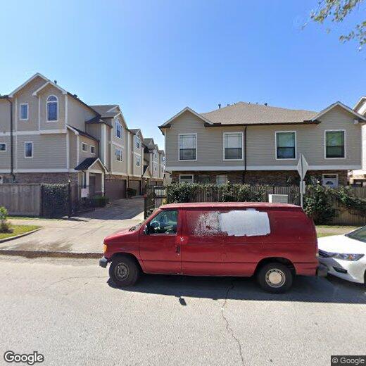 Primary Photo - 2410 Calumet St