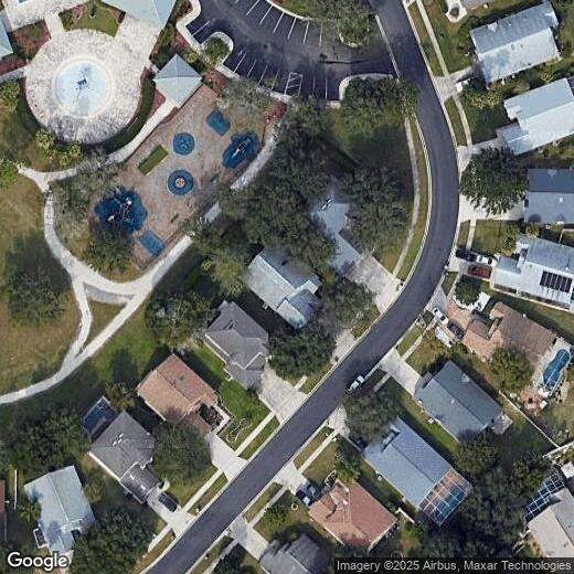 Foto principal - Stunning 5/2.5 Spacious Home with a 3 Car ...