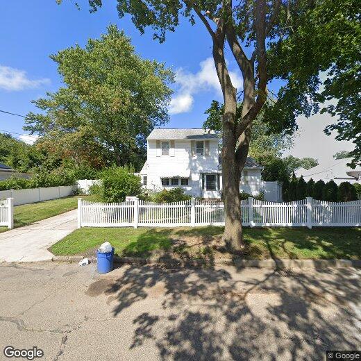 412 43rd St, Lindenhurst, NY 11757 House Rental in Lindenhurst, NY