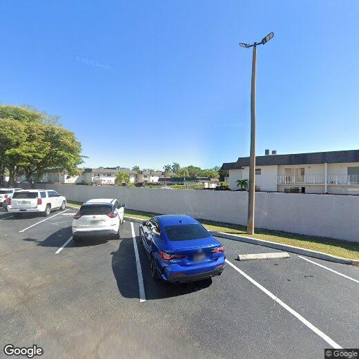 Foto principal - 8601 SW 94th St