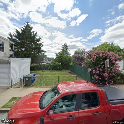 Primary Photo - 138 E South St