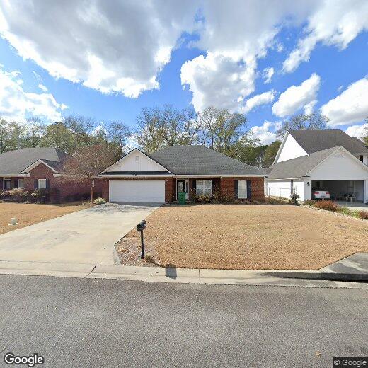 Primary Photo - Cute home located in the heart of Valdosta!