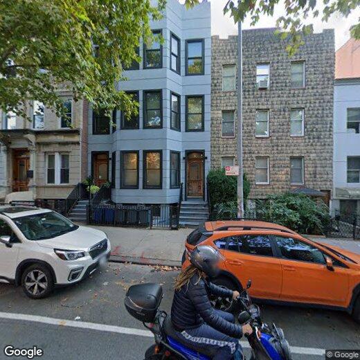 Primary Photo - 642 Leonard St