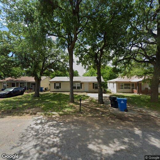 Primary Photo - 732 E Morton St