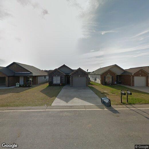 Foto principal - Nice 3 Bed 2 Bath Home! Available Now!