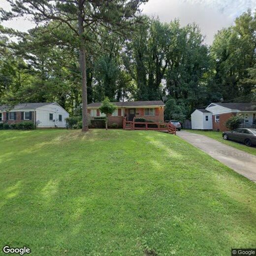 Primary Photo - 915 Yellowstone Dr