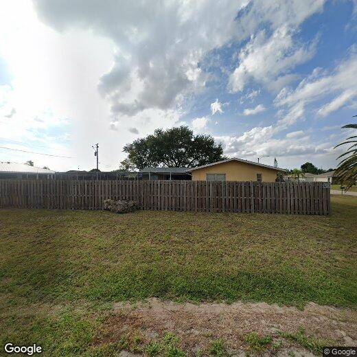 Primary Photo - 928 SE 35th St, Cape Coral, FL 33904