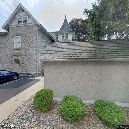 605 4th St Unit 6, Catasauqua, PA 18032 Room for Rent in Catasauqua