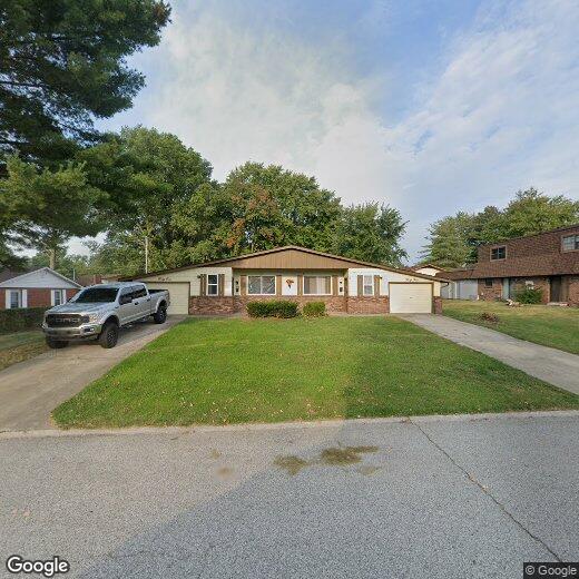43 Eastland Dr, Belleville, IL 62221 House for Rent in Belleville, IL