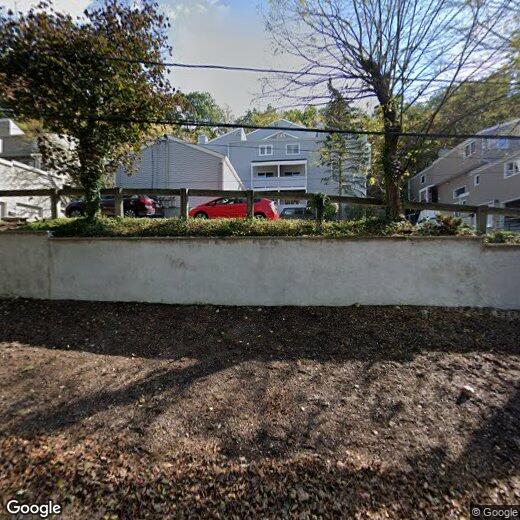 Primary Photo - 44 Chestnut St