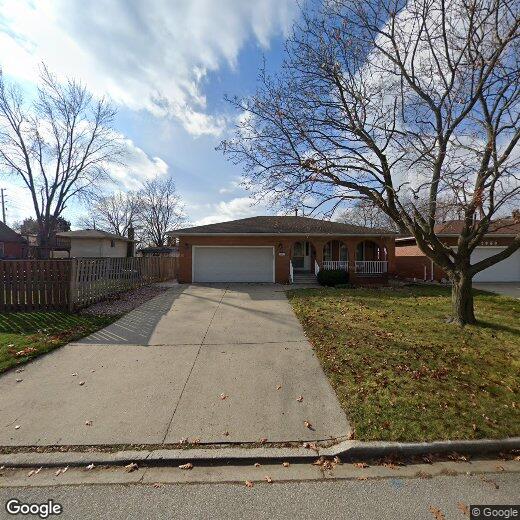 Primary Photo - 2979 St Clair Ave
