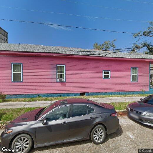 Foto principal - 2600 Banks St