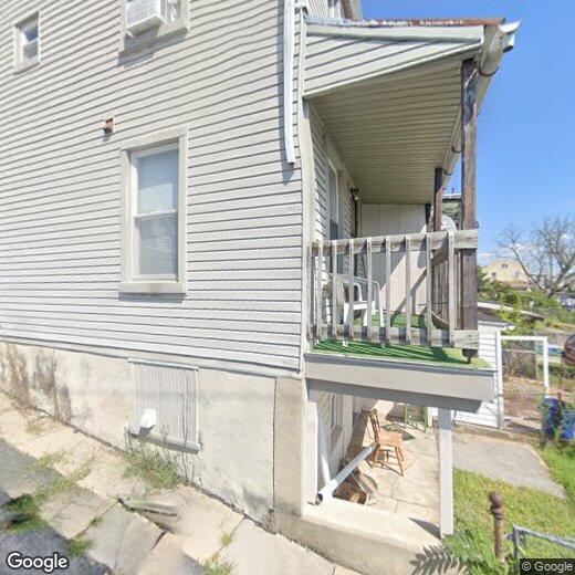 Primary Photo - 622 Maple St