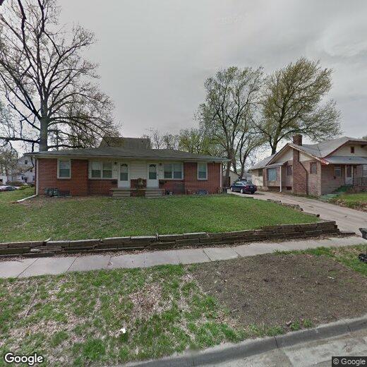 Foto principal - 2765 Everett St