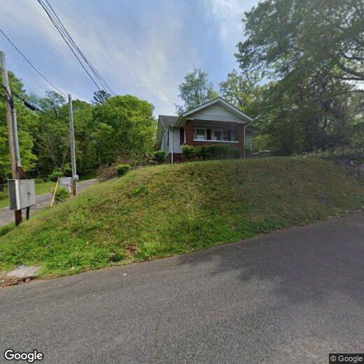 Primary Photo - Nice Family Home in Quiet Neighborhood