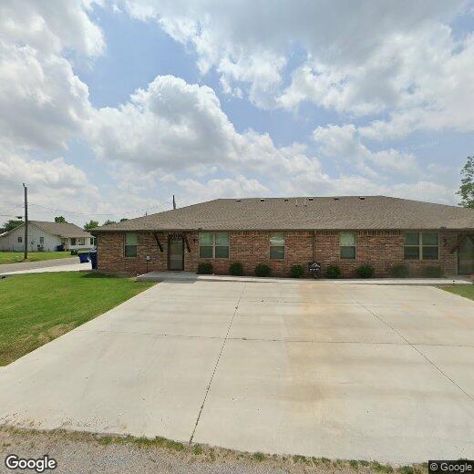 117 Elm Ave, Union City, OK 73090 Apartment for Rent in Union City