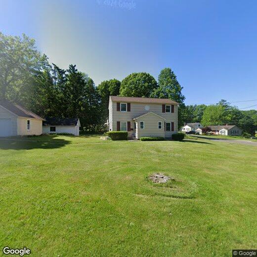 827 Harmon Rd, Penfield, NY 14526 Room for Rent in Penfield, NY