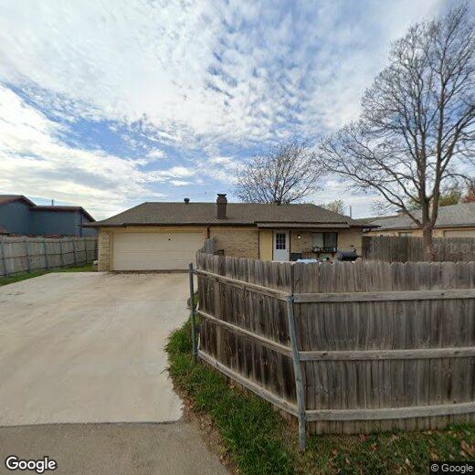 Foto principal - 1833 Castle Dr