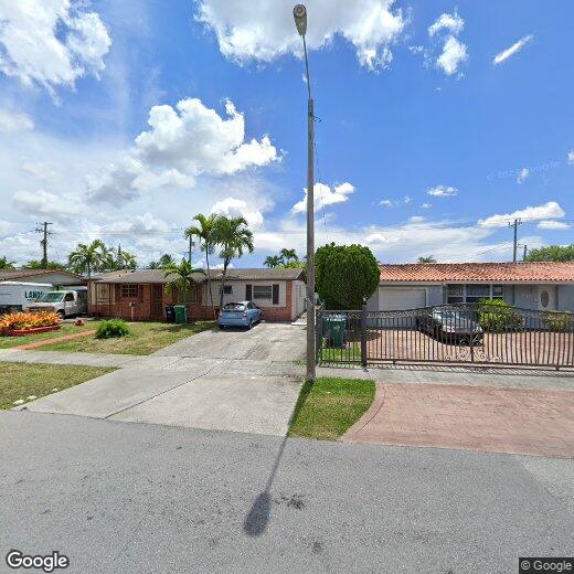 Primary Photo - 2421 SW 93rd Ct