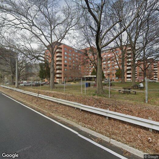 Foto principal - 1111 Arlington Blvd